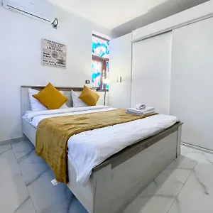  Apartament White
